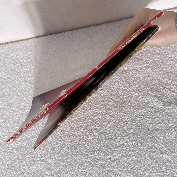 Vintage Cookbooks x2 Beautiful Holiday Ideas Candy & Candy Molding - Picture 5 of 11